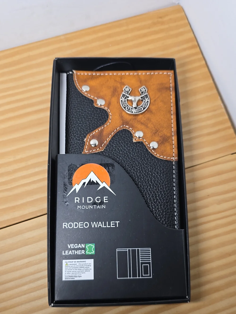 Rodeo Wallet Ridge Mountain Vegan Leather Black & Brown Silver NWT